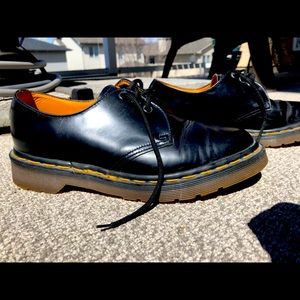 Genuine Doc Martens low cut shoes M 5.5/W 7.5